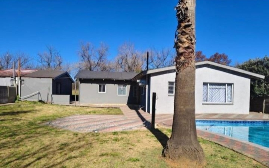 4 Bedroom Property for Sale in Sasolburg Ext 2 Free State